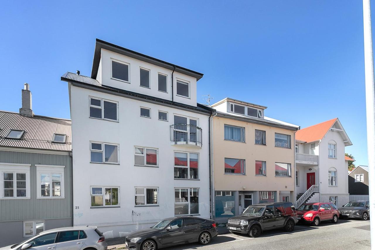 Perfectly Located Reykjavik Apt. - Two Balconies Apartment Exterior photo